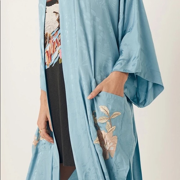 Spell Atrium Embroidered Robe - Picture 5 of 11